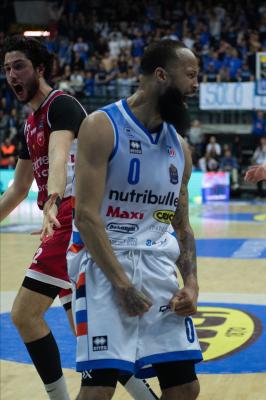 TREVISO 23 03 2025 LBA CAMPIONATO 2024-2025 NUTRIBULLET TREVISO BASKET - OPENJOBMETIS VARESE