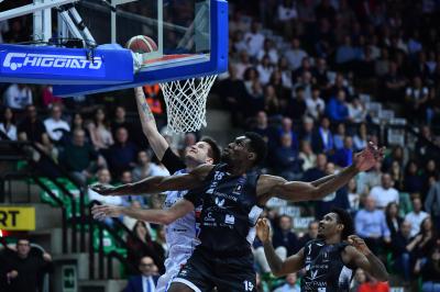 TREVISO 19 04 2025 LBA CAMPIONATO 2024-2025 NUTRIBULLET TREVISO BASKET - DERTHONA BASKET