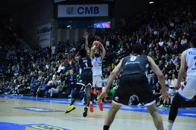 TREVISO 19 04 2025 LBA CAMPIONATO 2024-2025 NUTRIBULLET TREVISO BASKET - DERTHONA BASKET