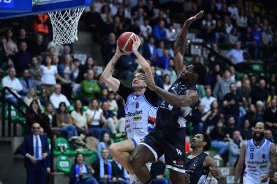 TREVISO 19 04 2025 LBA CAMPIONATO 2024-2025 NUTRIBULLET TREVISO BASKET - DERTHONA BASKET
