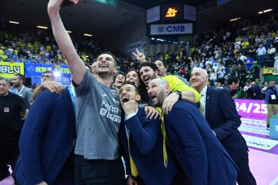 TREVISO 22 04 2025 LEGAVOLLEY PLAYOFF CAMPIONATO 2024-2025 PROSECCO DOC IMOCO - CONSEGNA SCUDETTO