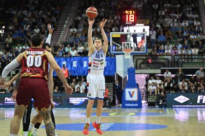 TREVISO 04 05 2025 LBA CAMPIONATO 2024-2025 NUTRIBULLET TREVISO BASKET - UMANA REYER VENEZIA