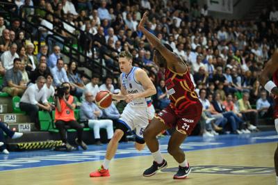 TREVISO 04 05 2025 LBA CAMPIONATO 2024-2025 NUTRIBULLET TREVISO BASKET - UMANA REYER VENEZIA