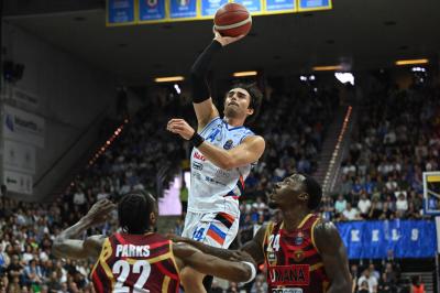 TREVISO 04 05 2025 LBA CAMPIONATO 2024-2025 NUTRIBULLET TREVISO BASKET - UMANA REYER VENEZIA